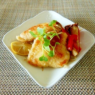 チキンカツと赤パプリカとエリンギの素揚げ♪